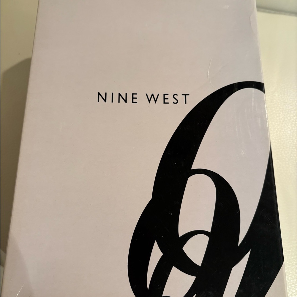 Nine West Pink Heels Classic Pointed Toe - Picture 7 of 7